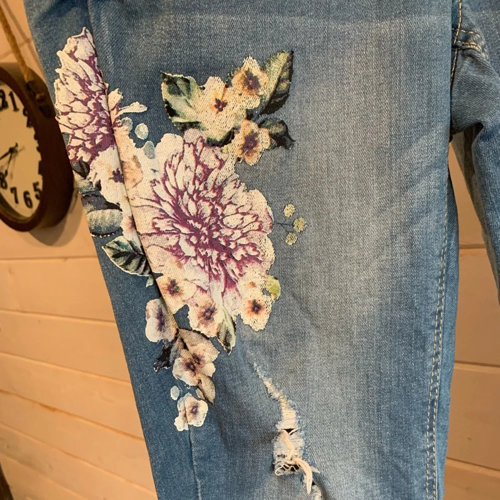 Reitmans | Floral R Jeans - Picture 2 of 7